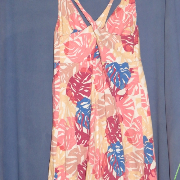 Dress - Picture 6 of 6